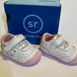 Brand new in the box- stride rite soft motion adalyn white/silver.